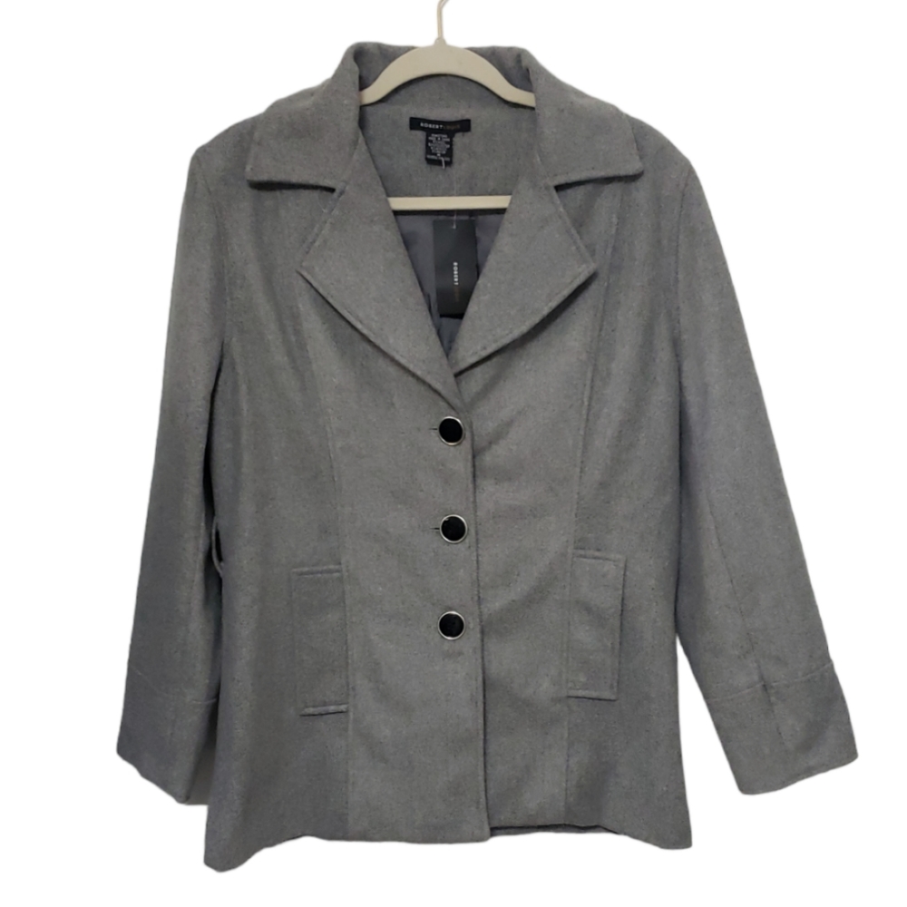 Robert Louis  New Gray Coat Size Medium‎